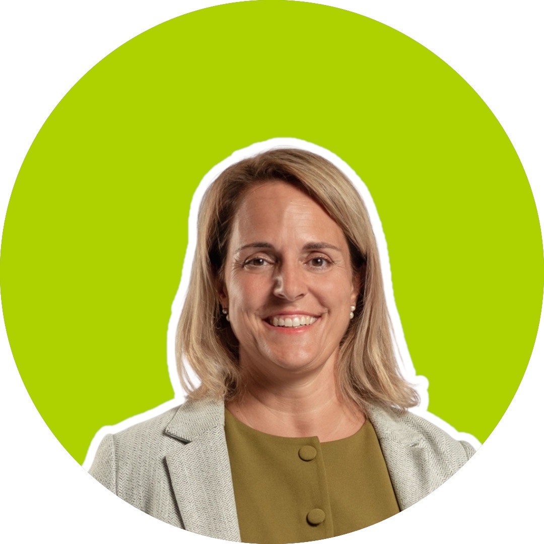 Mara Esteban Tesorera